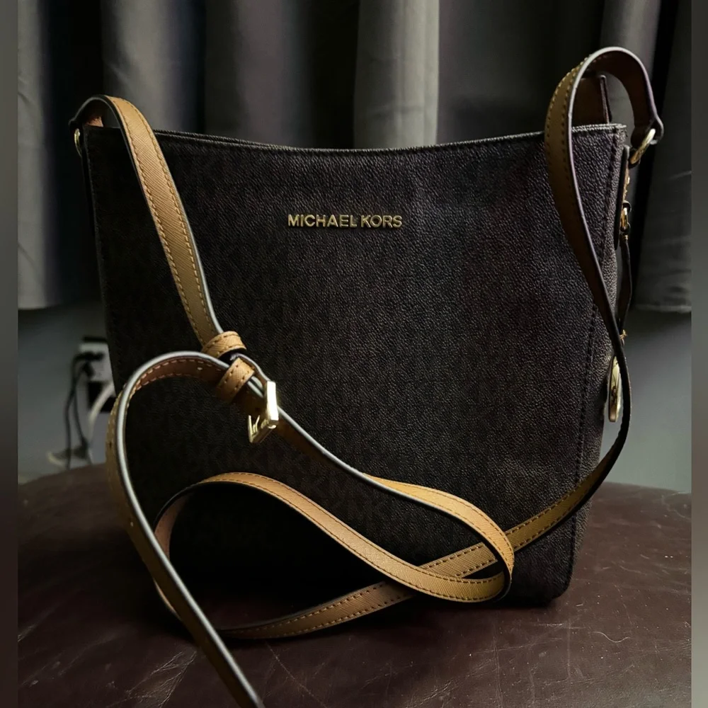 Michael Kors cross body